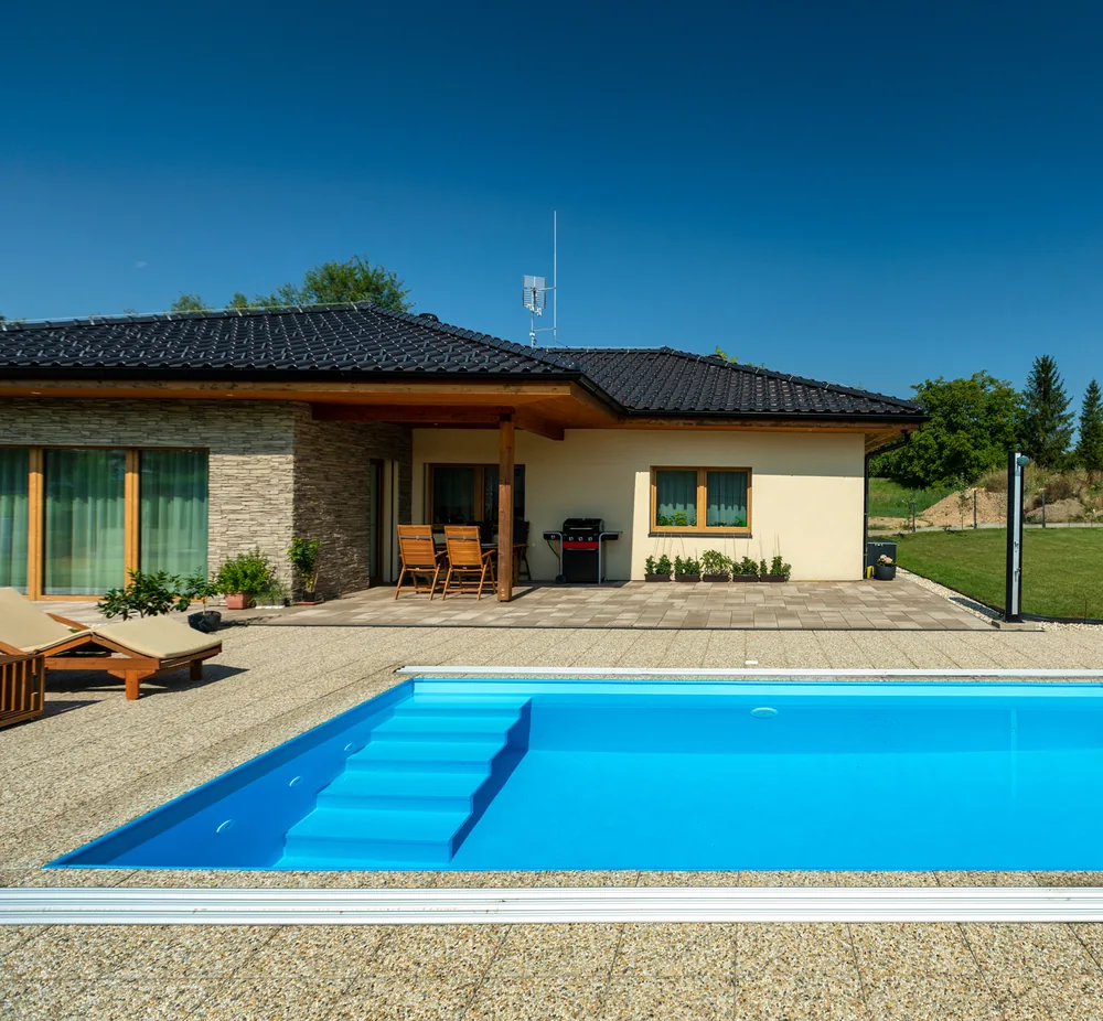 Nedgravet pool til haven uden pooltag